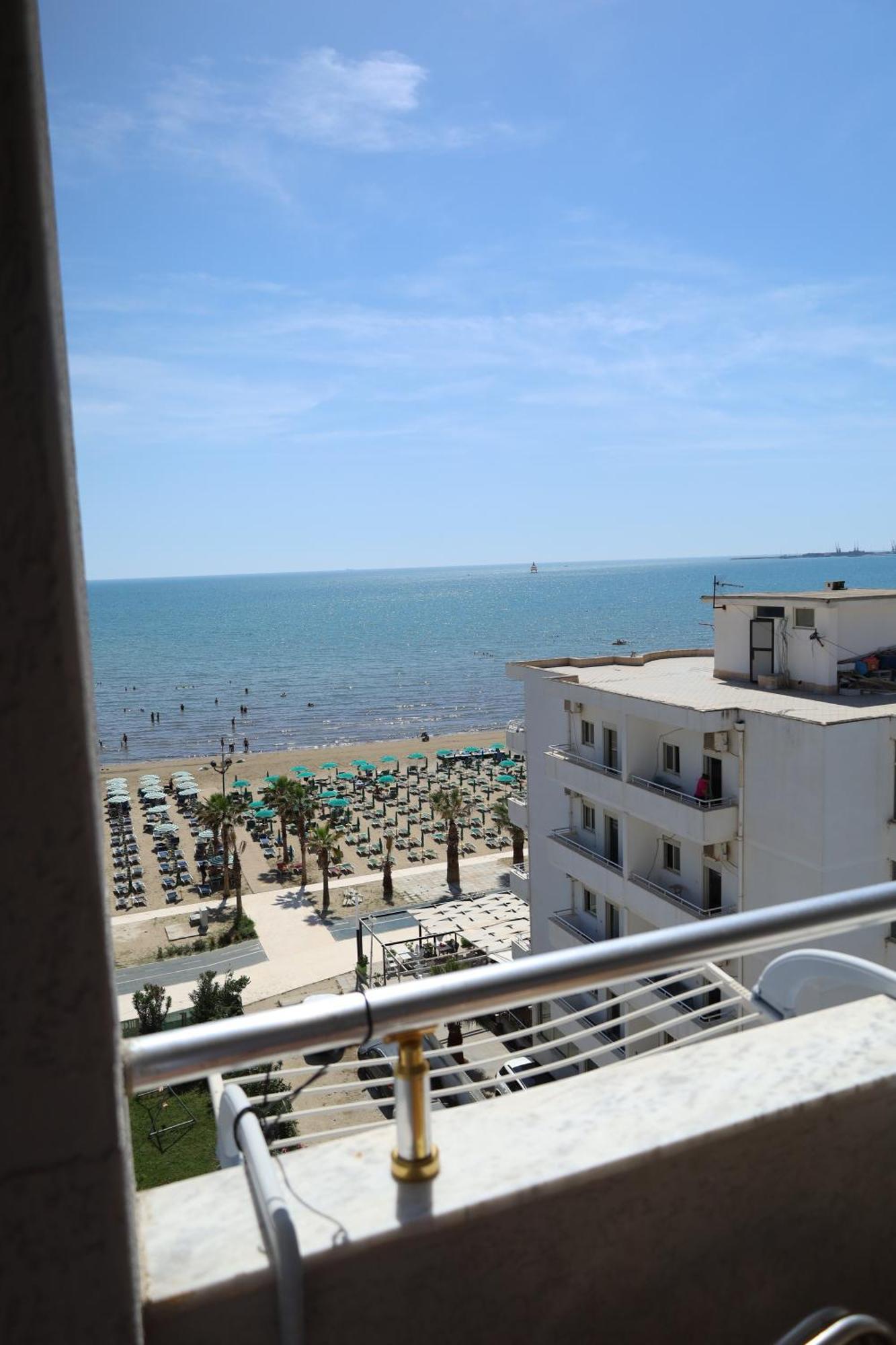 Seaside Apartment Best Durrës Esterno foto